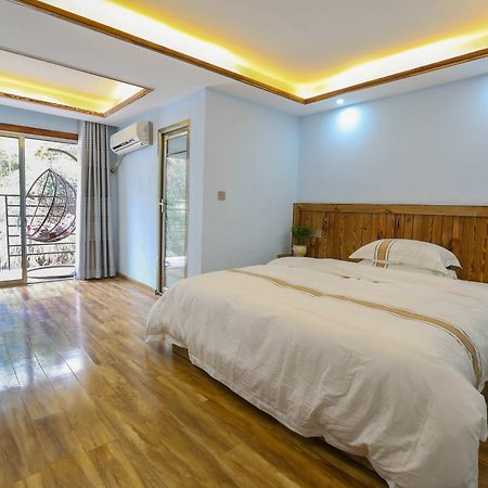 Yunshe Yuanlaiju Guesthouse Жангжиаже Екстериор снимка
