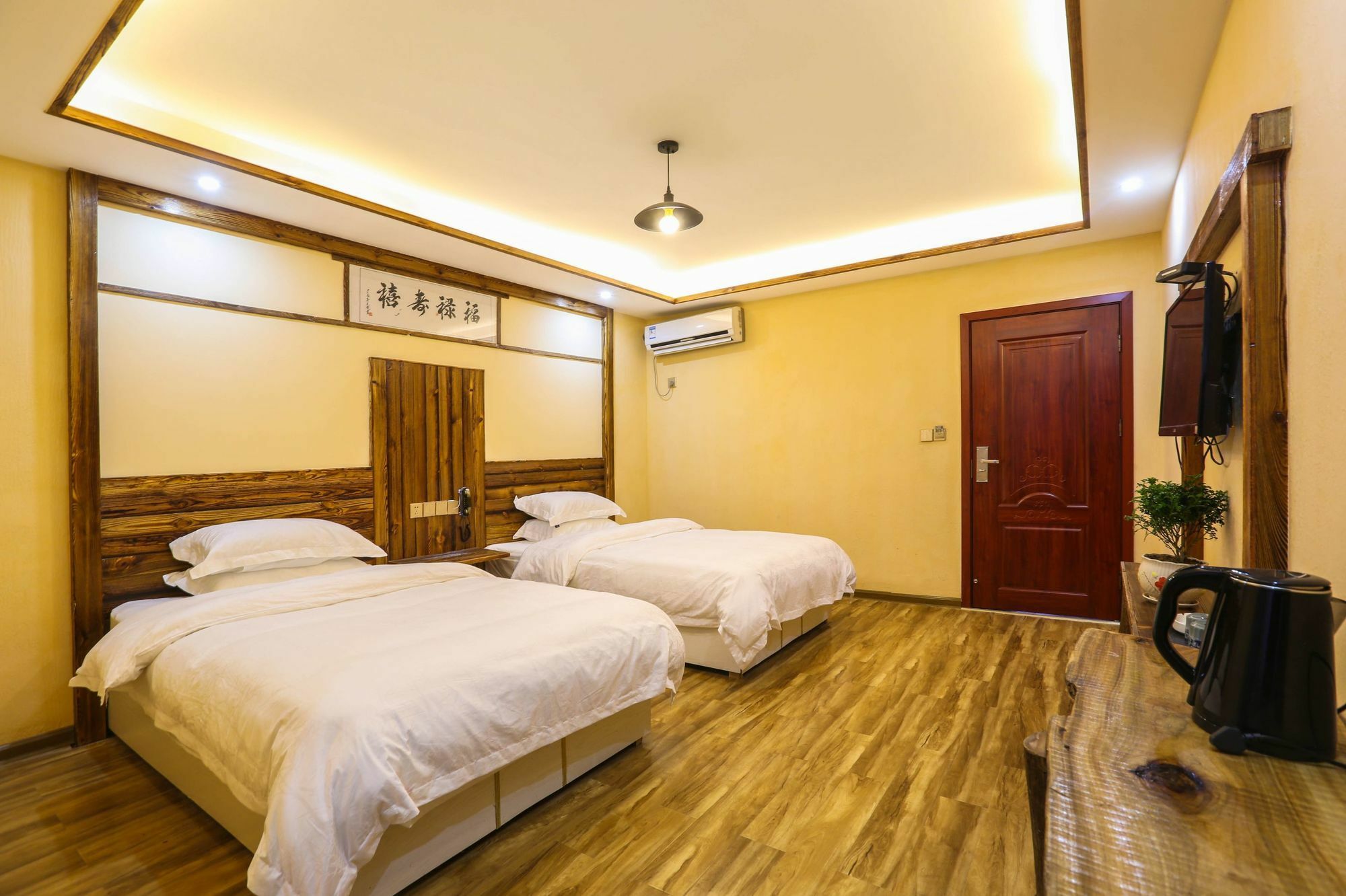 Yunshe Yuanlaiju Guesthouse Жангжиаже Екстериор снимка