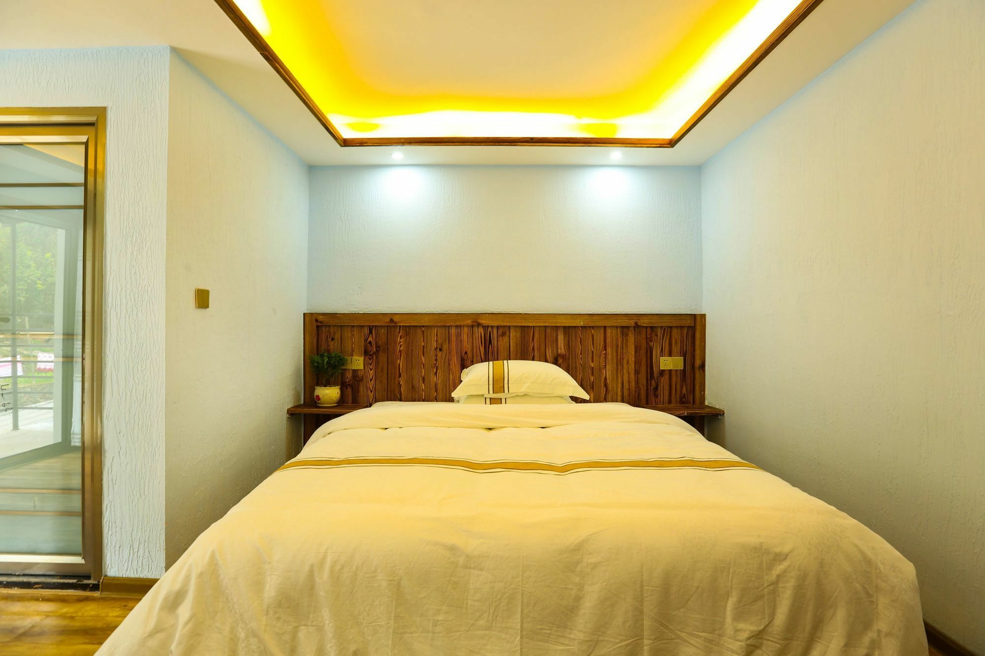 Yunshe Yuanlaiju Guesthouse Жангжиаже Екстериор снимка