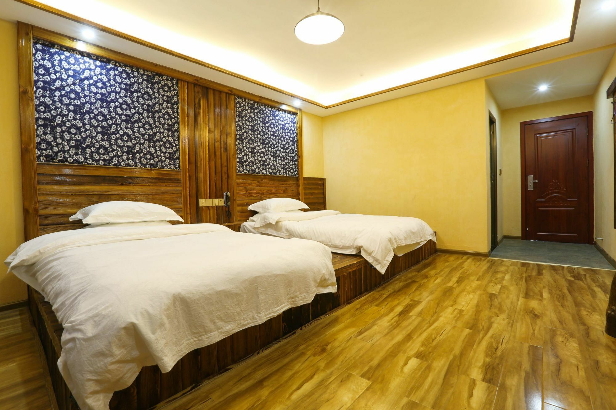 Yunshe Yuanlaiju Guesthouse Жангжиаже Екстериор снимка