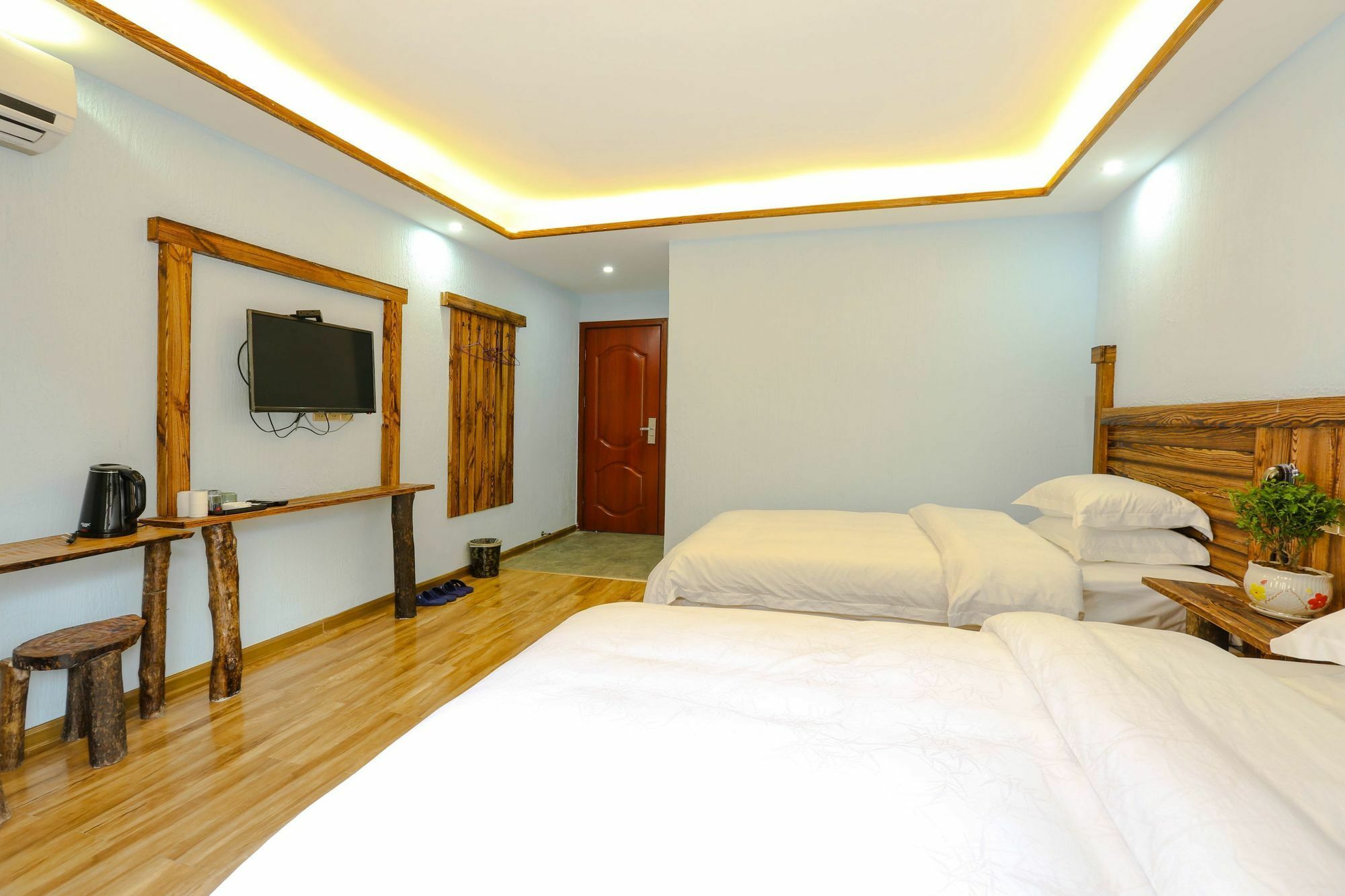 Yunshe Yuanlaiju Guesthouse Жангжиаже Екстериор снимка