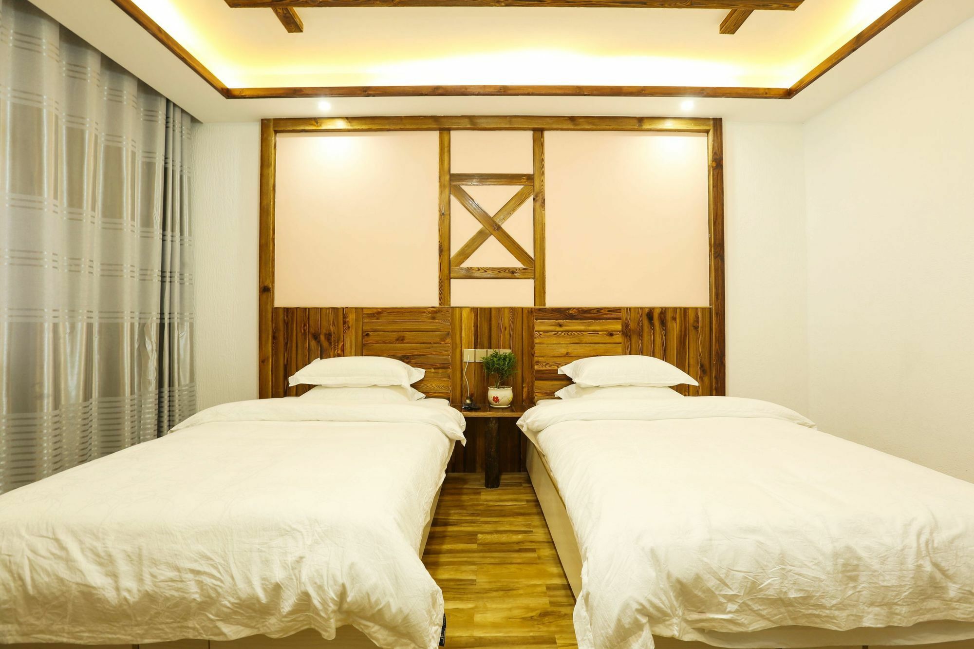 Yunshe Yuanlaiju Guesthouse Жангжиаже Екстериор снимка