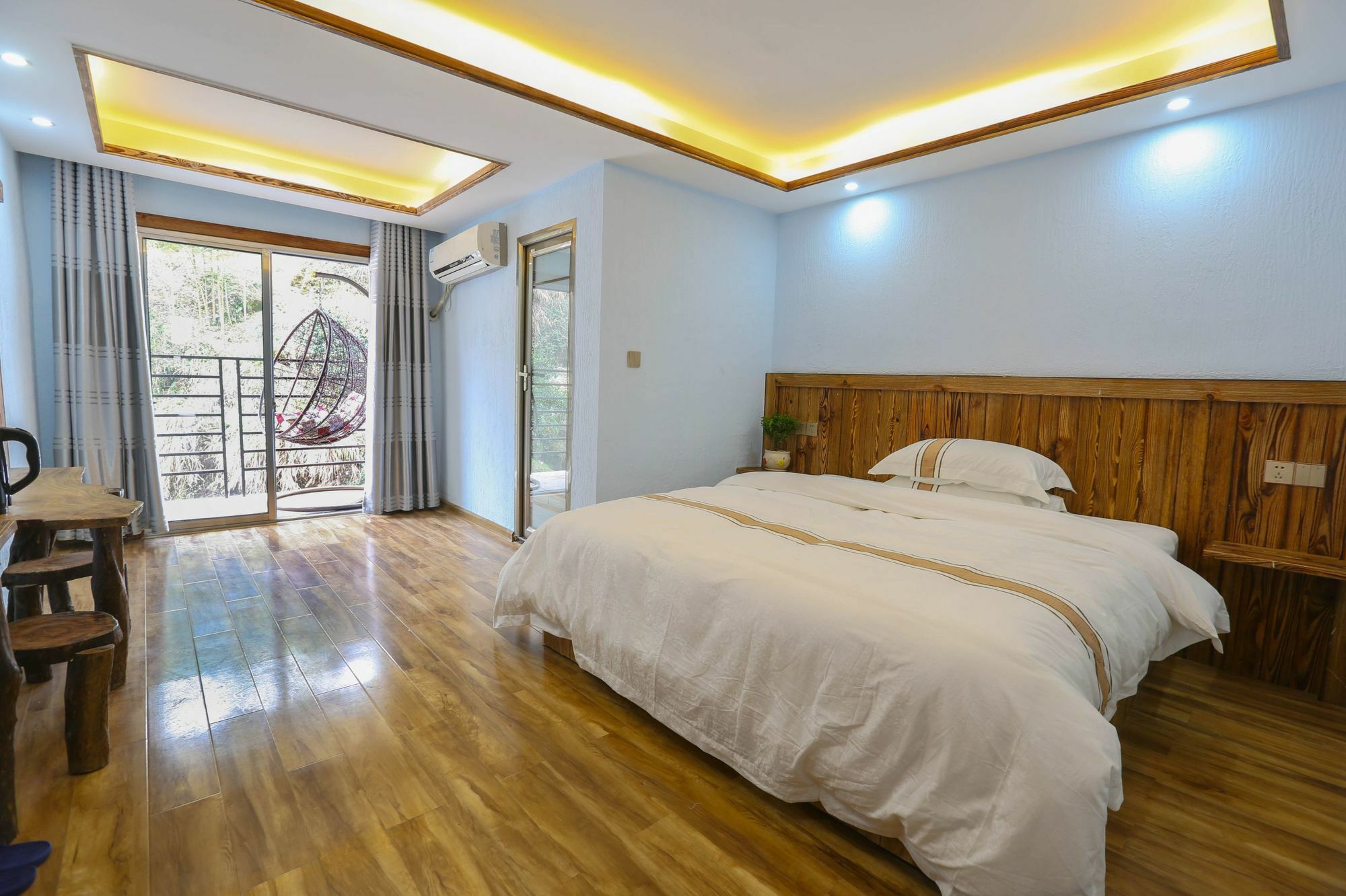 Yunshe Yuanlaiju Guesthouse Жангжиаже Екстериор снимка
