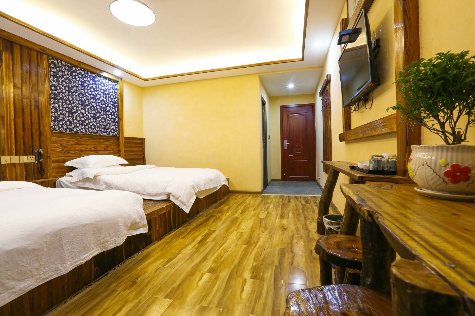 Yunshe Yuanlaiju Guesthouse Жангжиаже Екстериор снимка