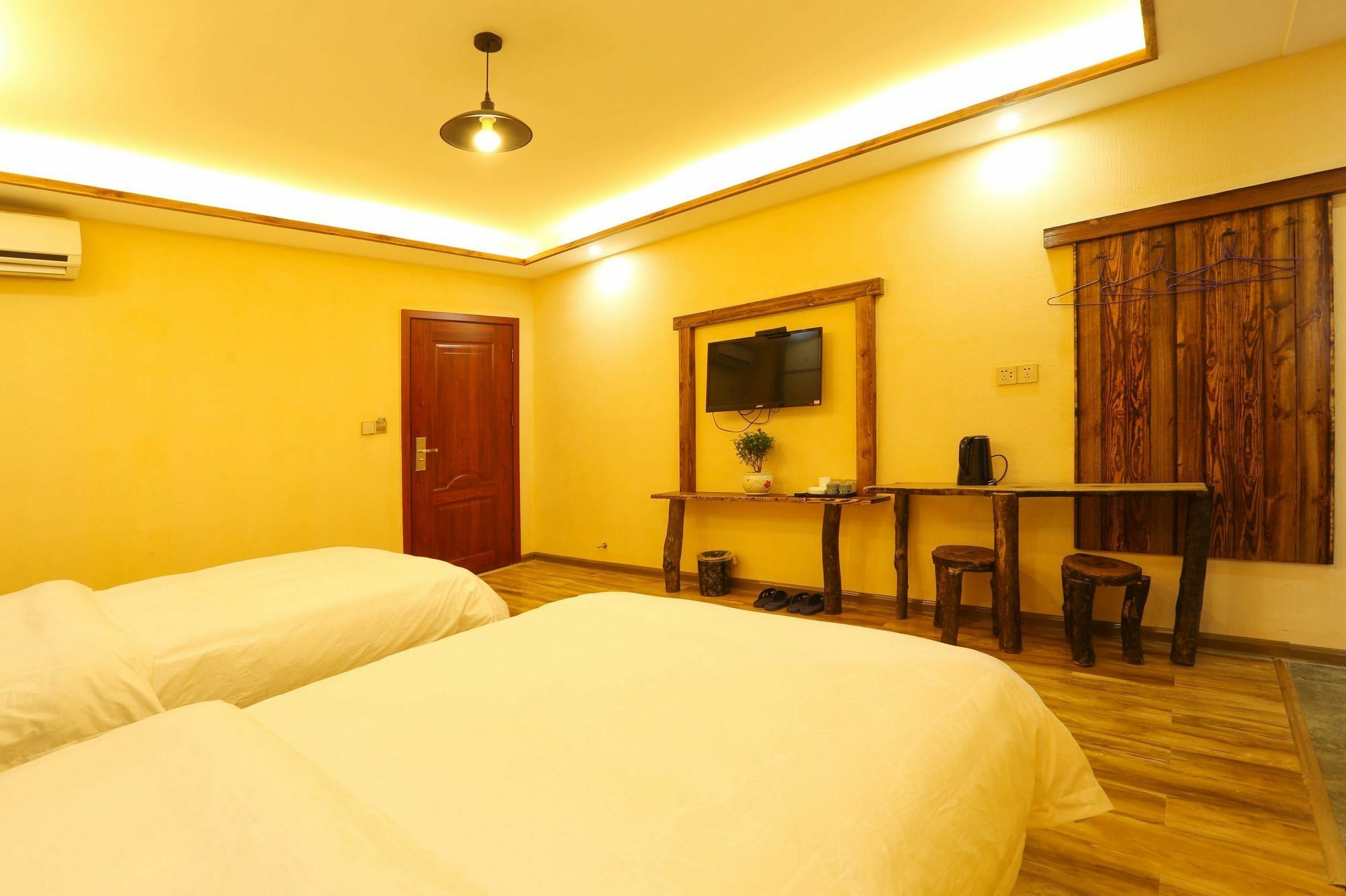 Yunshe Yuanlaiju Guesthouse Жангжиаже Екстериор снимка